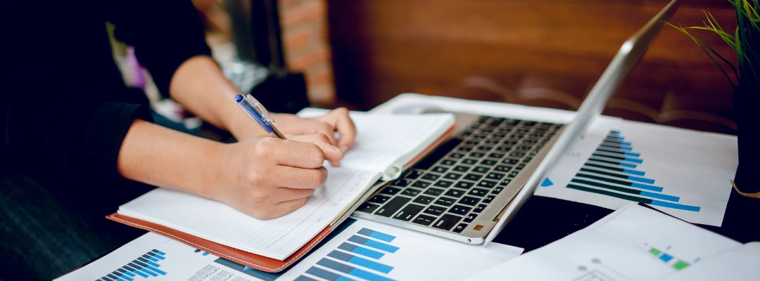 Market Approach vs. Income Approach: Comparing Valuation Methods 